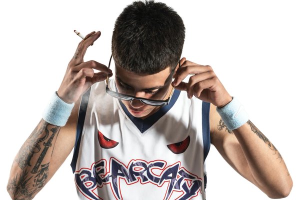 Quelles sont les astuces pour un look féminin élégant en toute saison ?